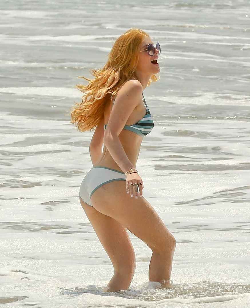 Bella Thorne En Bikini Olympine