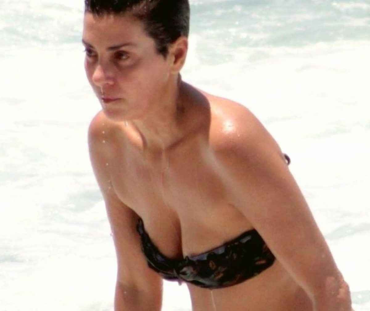 Cristina Cordula en bikini à Rio Olympine