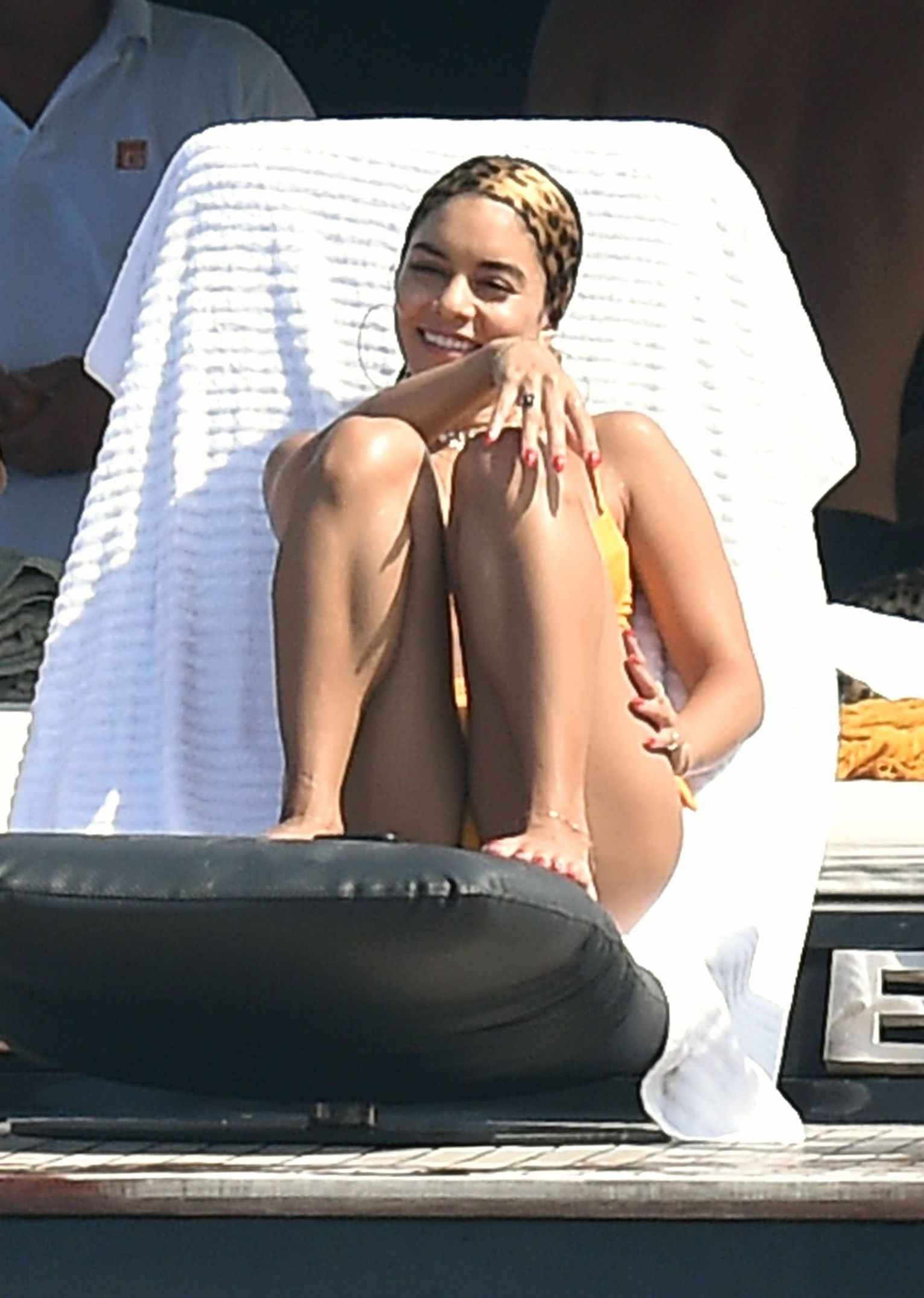 Vanessa Hudgens En Bikini En Italie Olympine