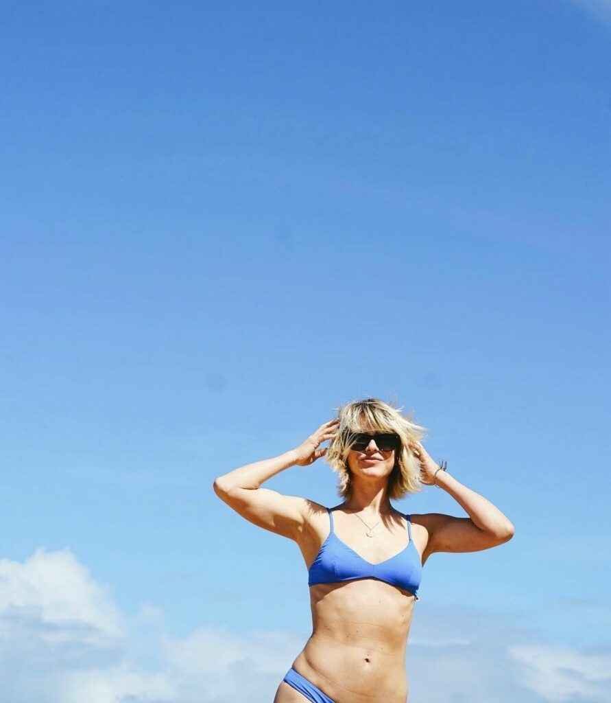 Julianne Hough En Bikini Olympine