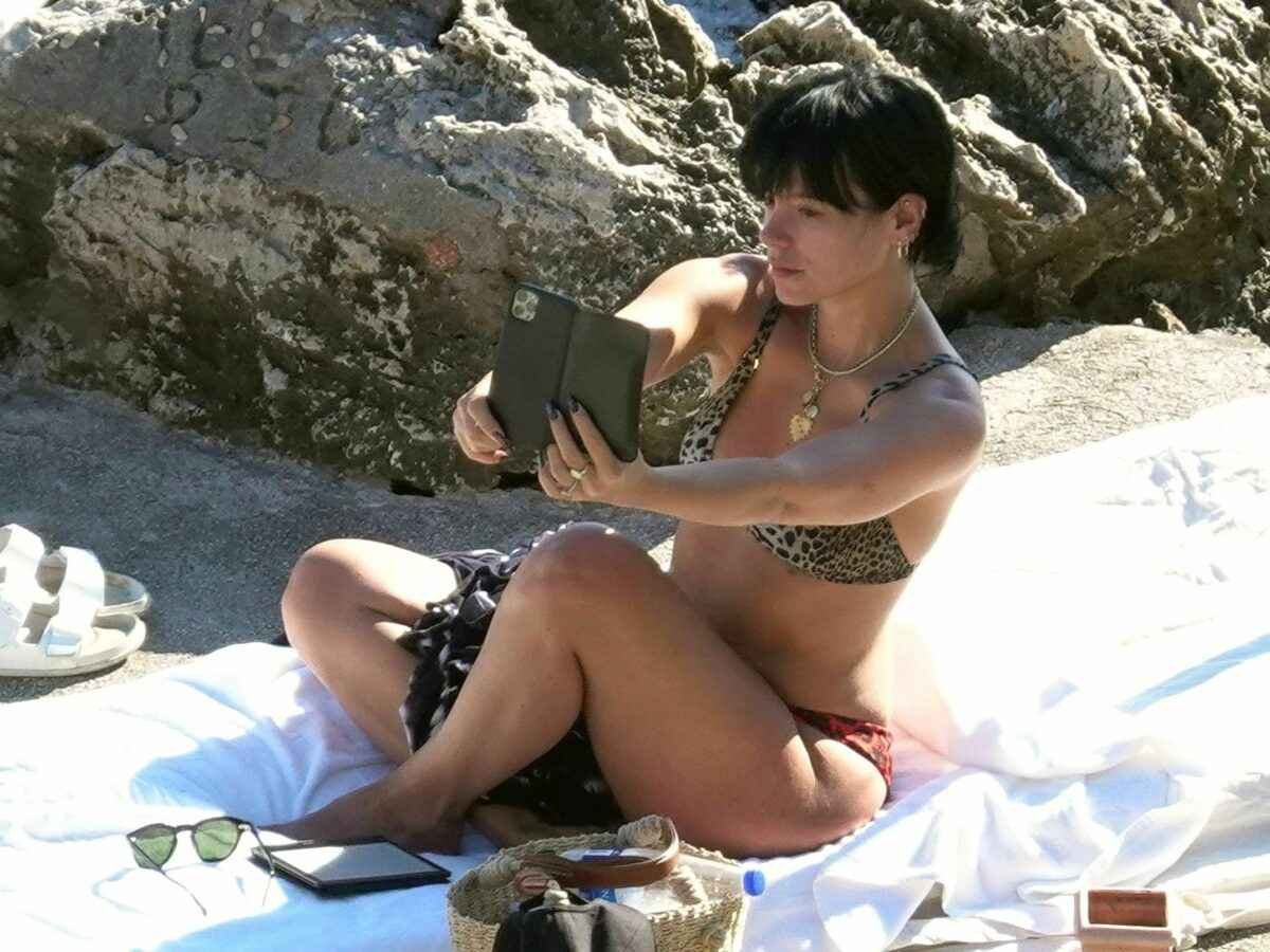 Lily Allen En Bikini Capri Olympine