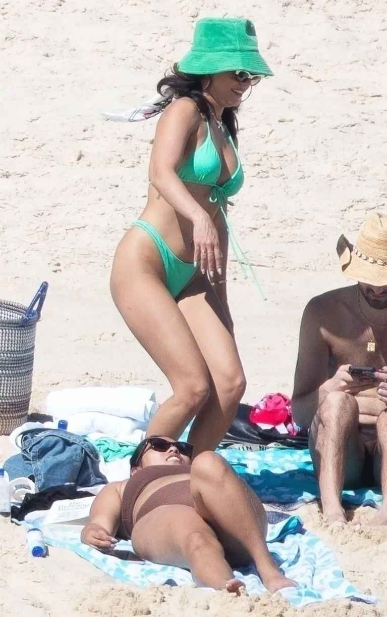 Vanessa Hudgens en bikini à Cabo San Lucas Olympine