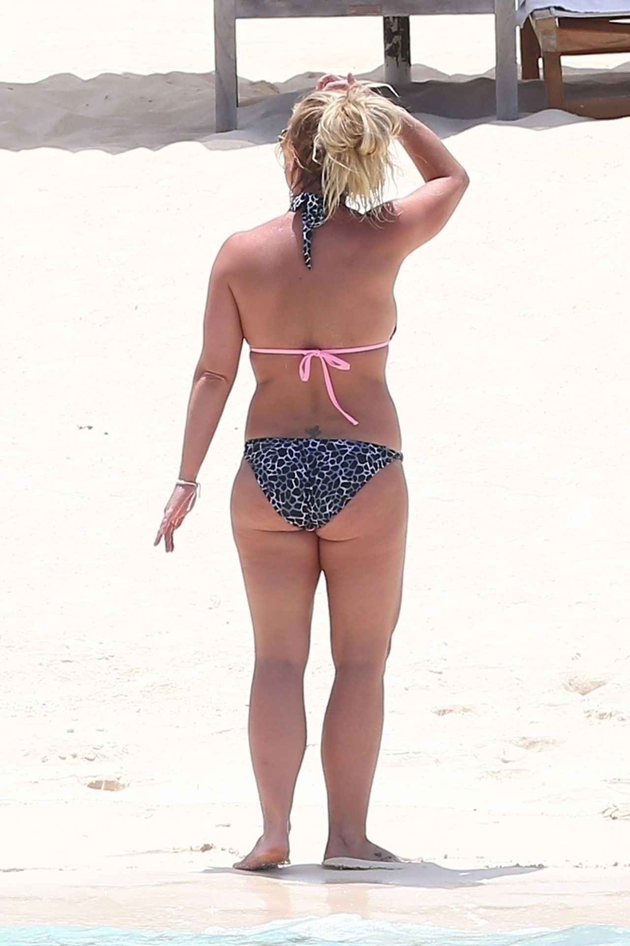 Britney Spears En Bikini Rose Olympine