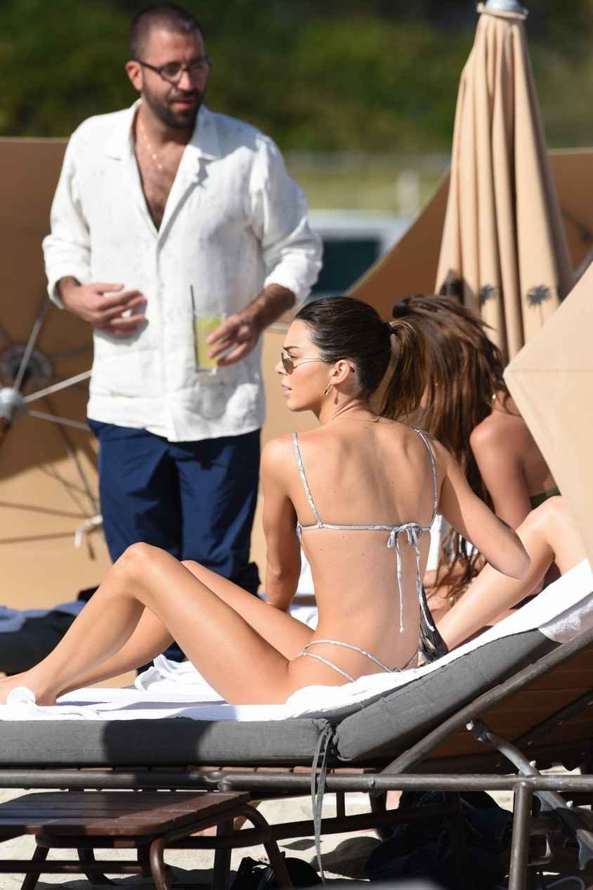 Kendall Jenner En Bikini Sexy Olympine