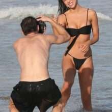 Alexis Ren En Bikini S Amusant Sur La Plage Olympine