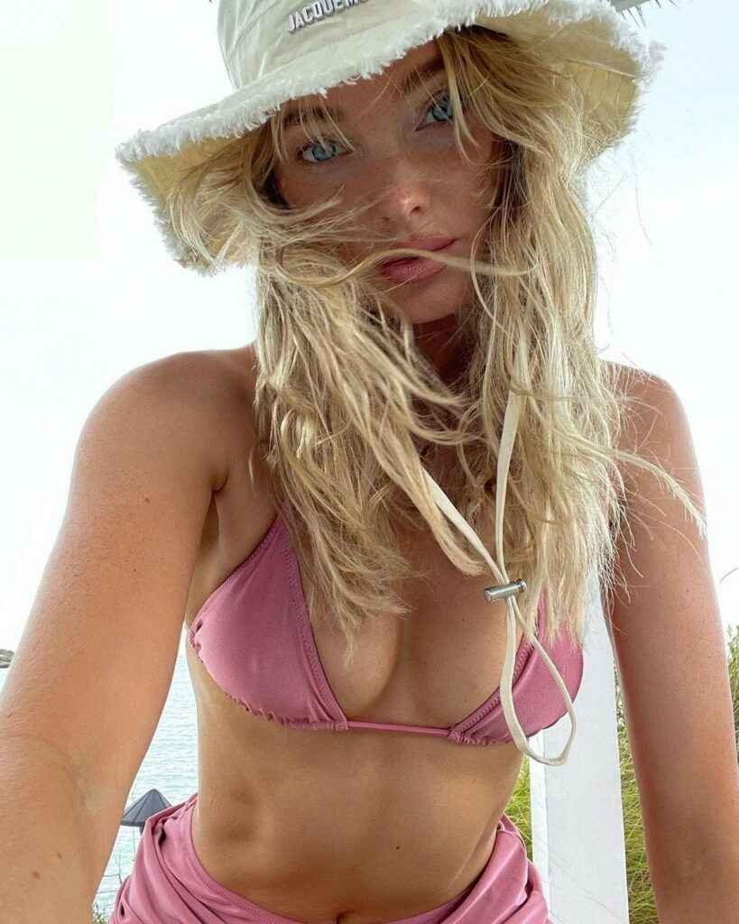 Elsa Hosk Sexy Dans Son Nouveau Bikini Olympine