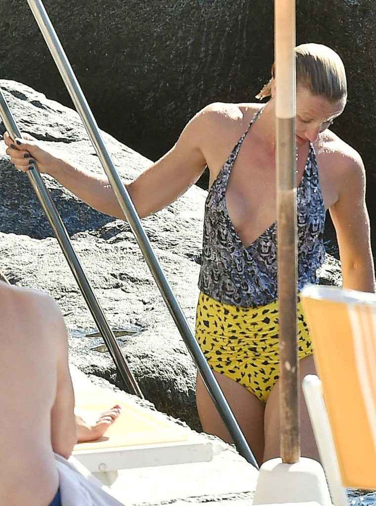 Alexandra Lamy en maillot de bain à Portofino