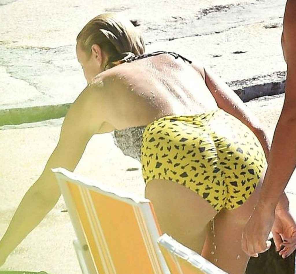 Alexandra Lamy en maillot de bain à Portofino