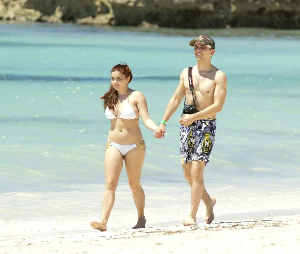 Ariel Winter en bikini aux Bahamas