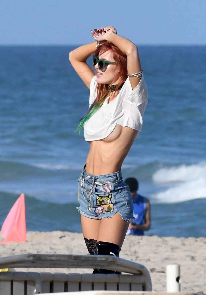 Bella Thorne a très envie de montrer ses seins