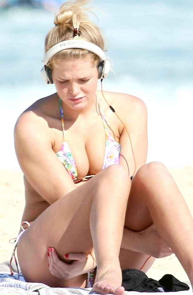Erin Heatherton en bikini