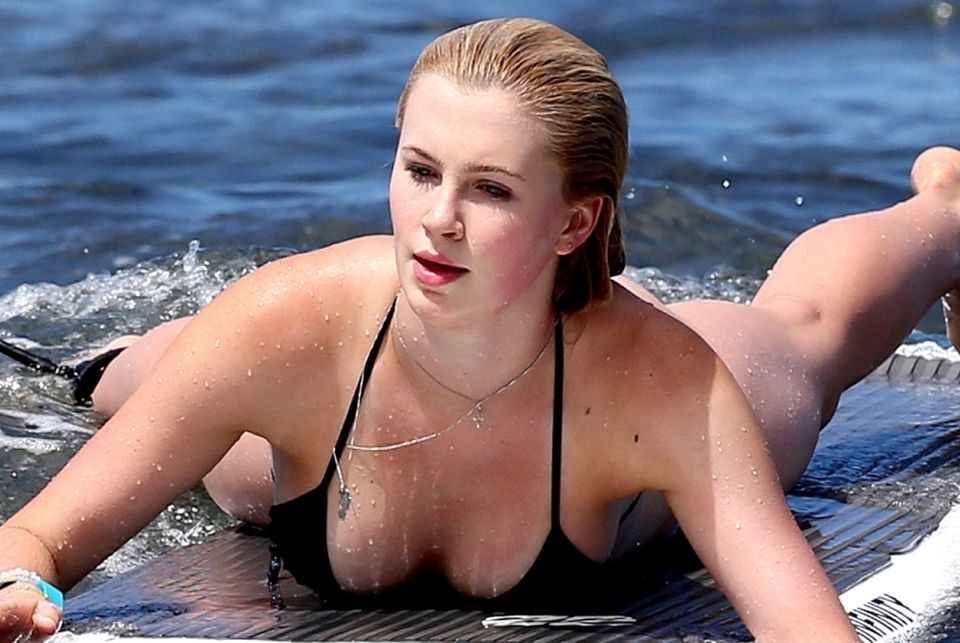 Ireland Baldwin en bikini à Hawaii