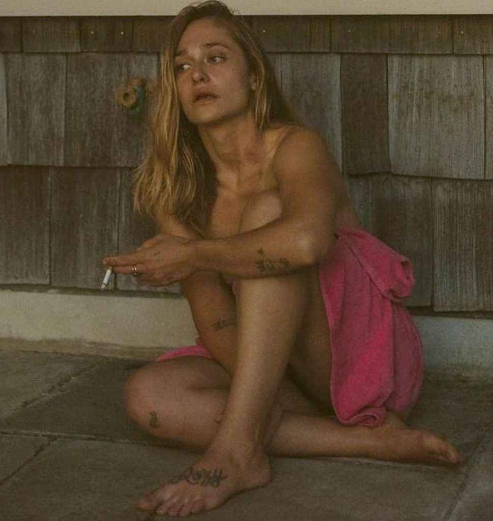 Jemima Kirke nue