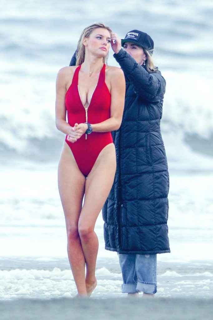 Kelly Rohrbach en maillot de bain Baywatch