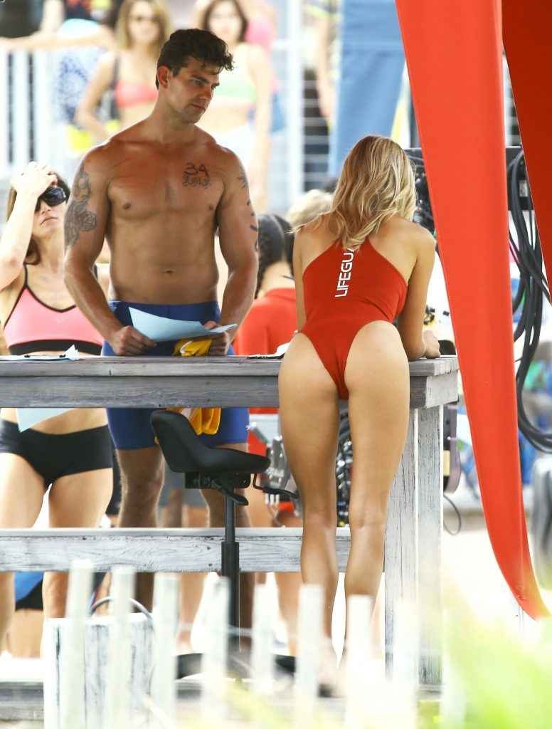 Kelly Rohrbach en maillot de bain Baywatch