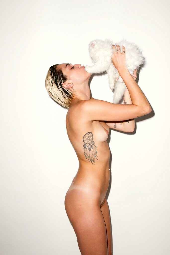 Miley Cyrus nue par Terry Richardson