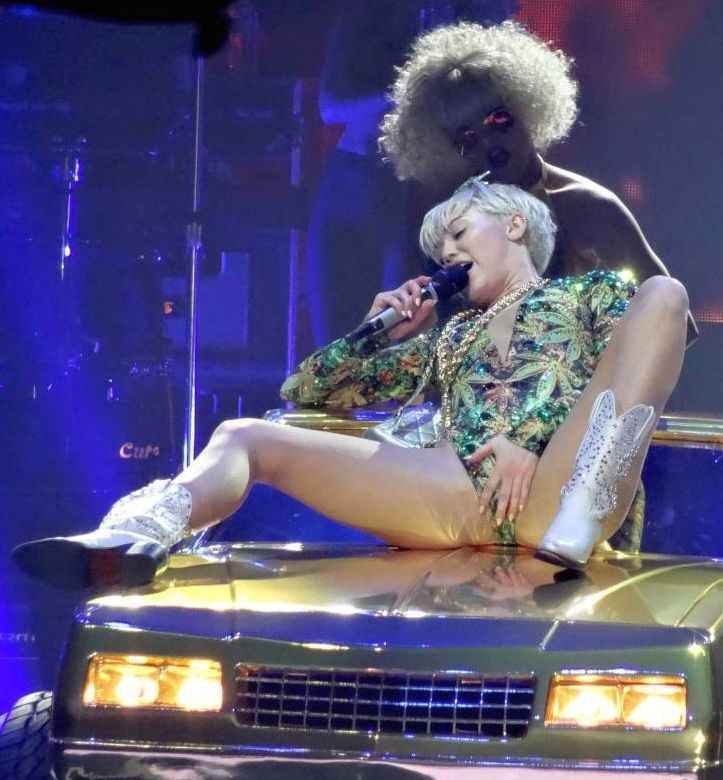 Miley Cyrus, le Bangerz Tour à Atlanta, Orlando et San Antonio