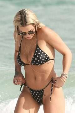 Rita Ora en bikini à Miami