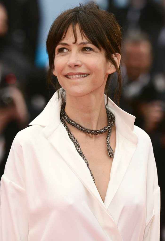 Sophie MArceau, les seins à l'air ainsi que la petite culotte à Cannes 2015