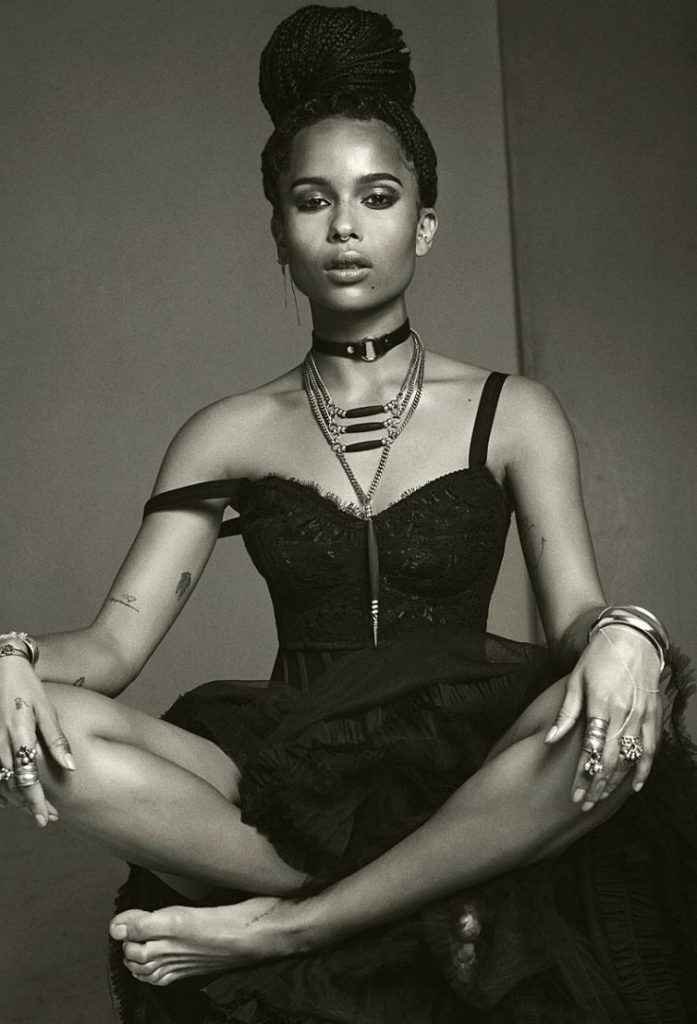 Zoe Kravitz seins nus pour Flaunt Mag