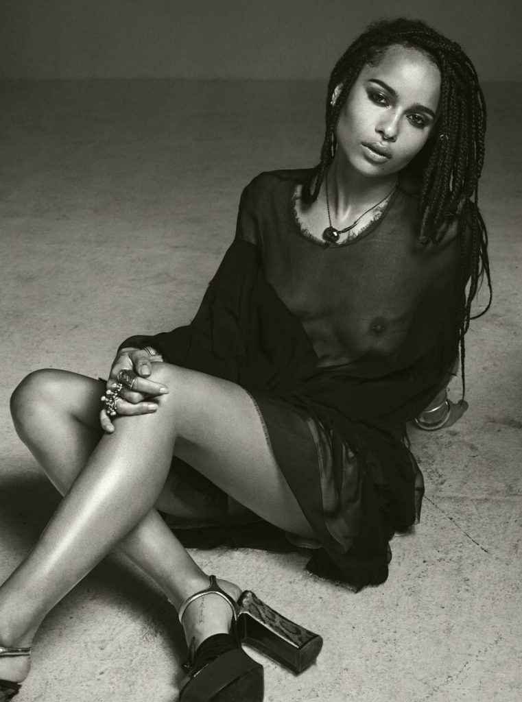 Zoe Kravitz seins nus pour Flaunt Mag