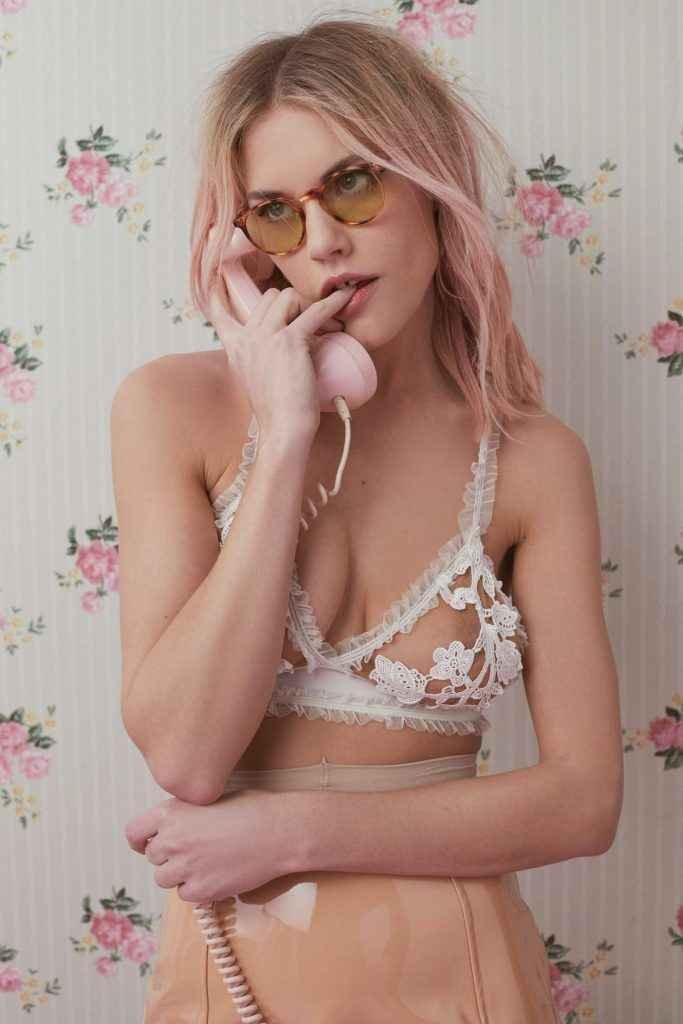 Ashley Smith et la lingerie érotique