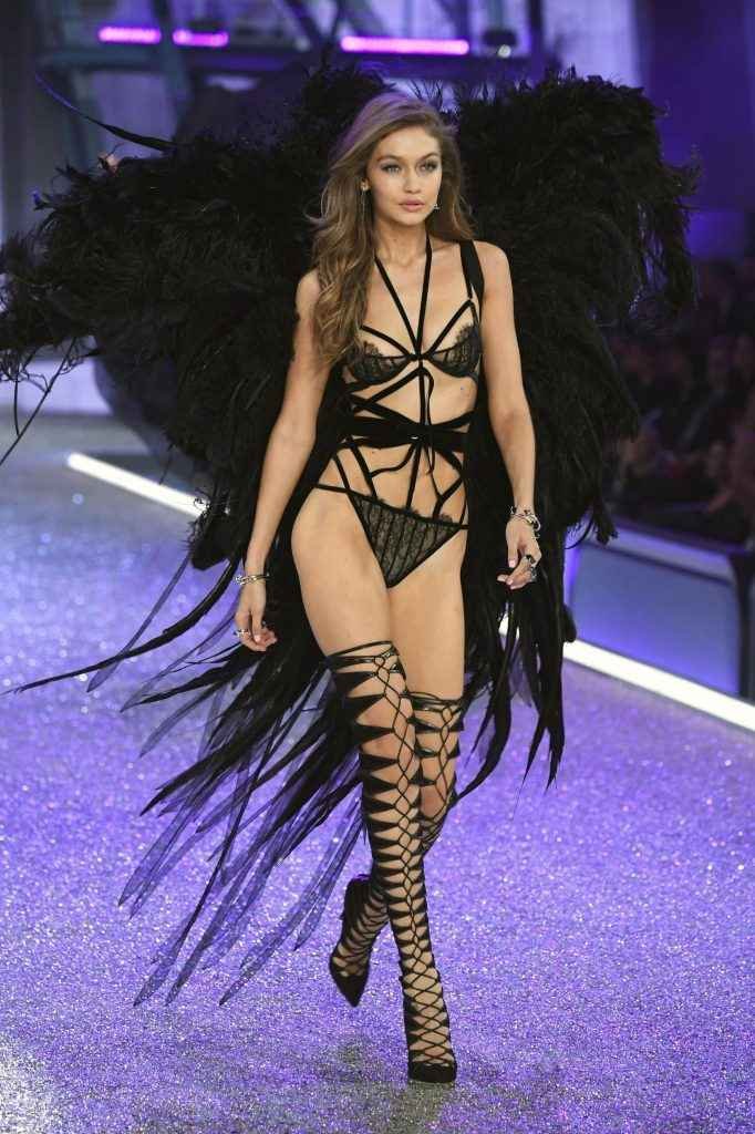 Gigi Hadid pour Victoria's Secret à Paris