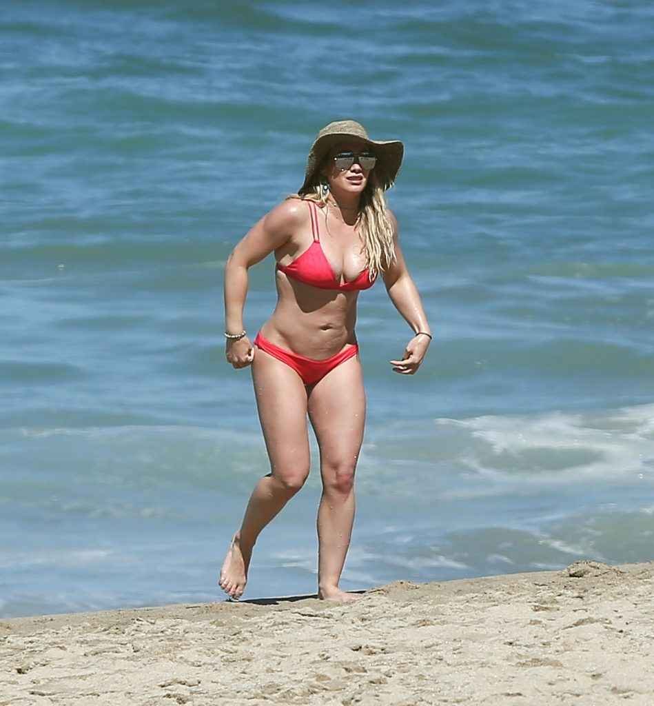 Hilary Duff en bikini au Mexique