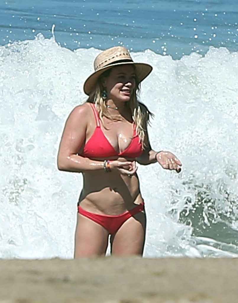 Hilary Duff en bikini au Mexique