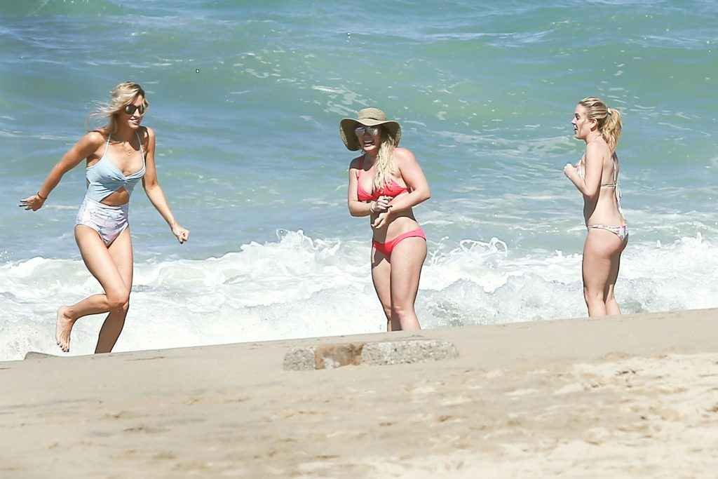 Hilary Duff en bikini au Mexique