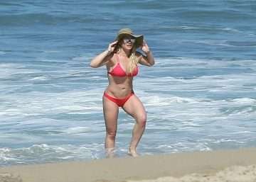 Hilary Duff en bikini au Mexique