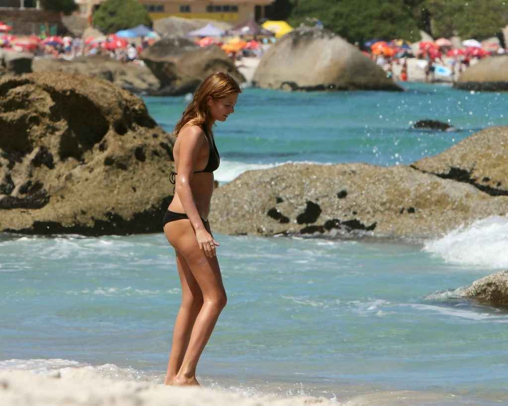 Millie Mackintosh en bikini en Afrique du Sud