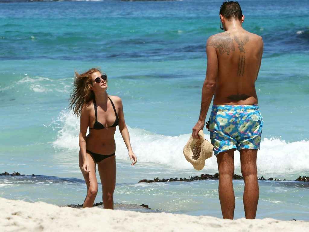 Millie Mackintosh en bikini en Afrique du Sud