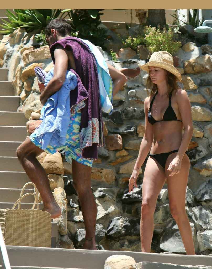 Millie Mackintosh en bikini en Afrique du Sud