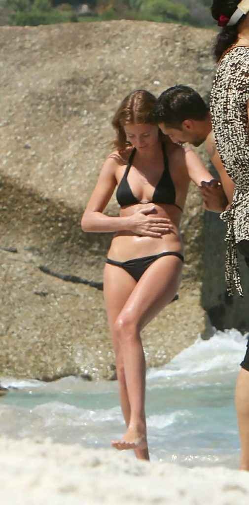 Millie Mackintosh en bikini en Afrique du Sud