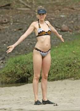 Cody Horn en bikini à Hawaii