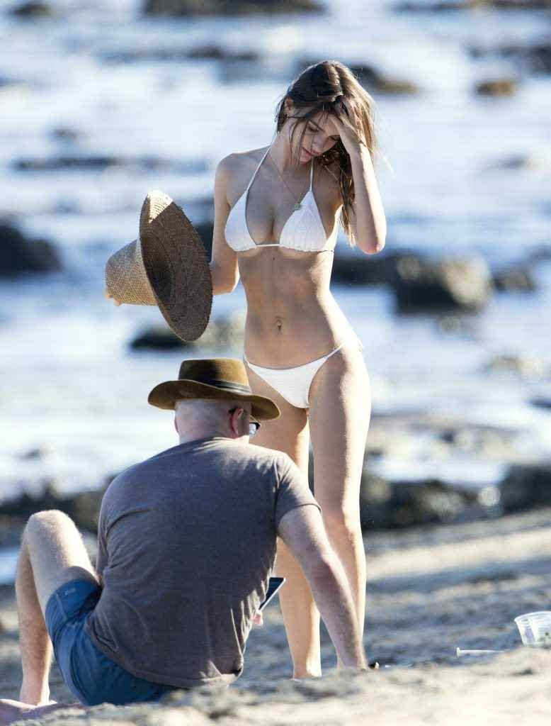 Emily Ratajkowski en bikini à Malibu