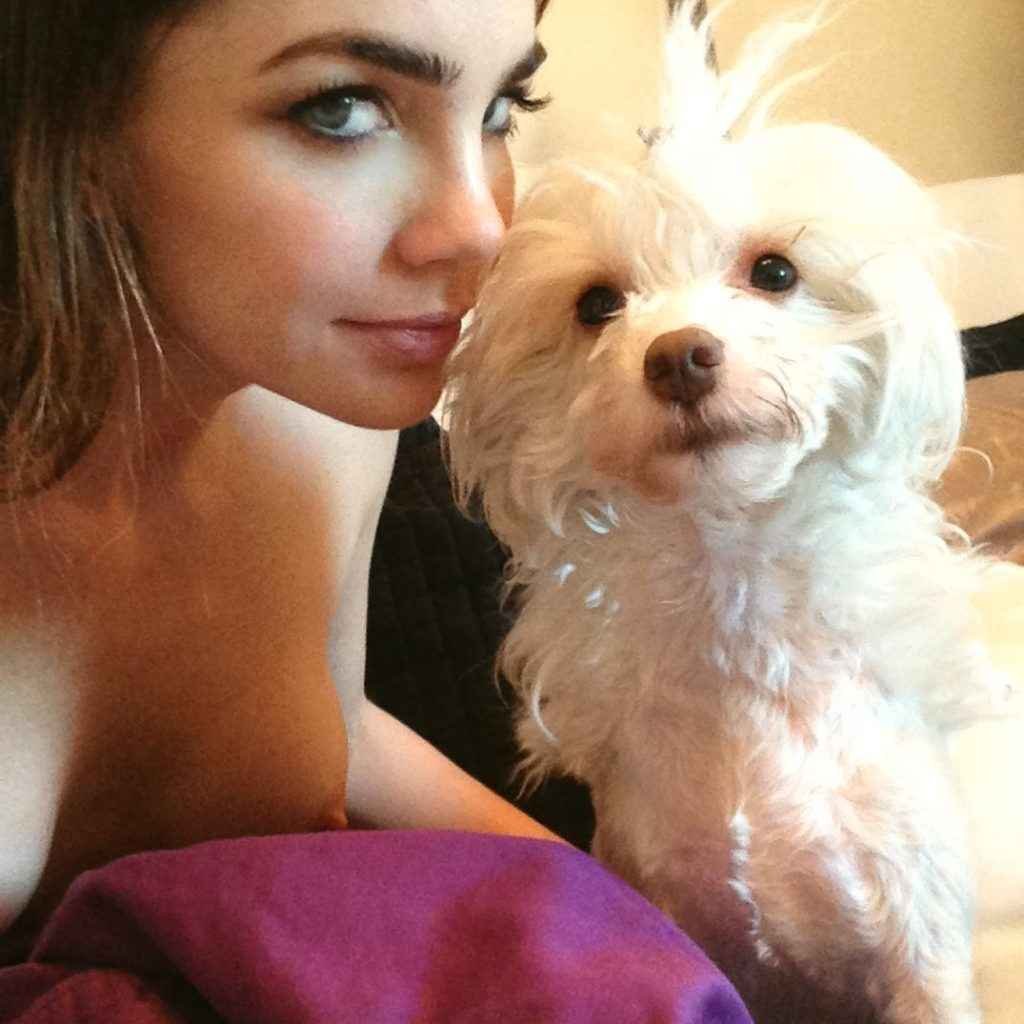 Jillian Murray nue, les photos volées