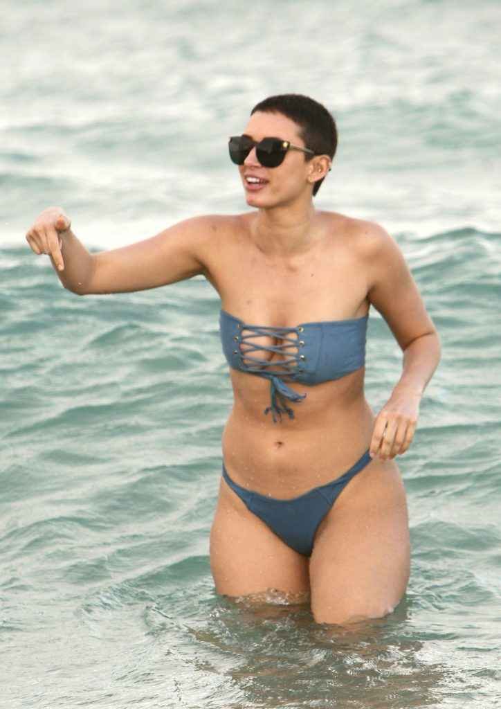 Julieanna Goddard en bikini à Miami Beach