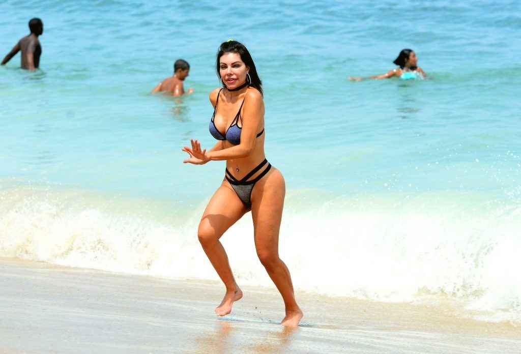 Liziane Gutierrez en bikini à Miami