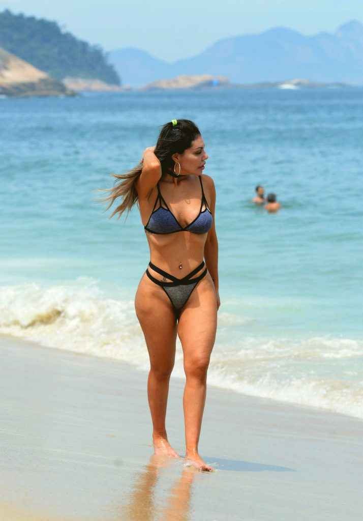 Liziane Gutierrez en bikini à Miami