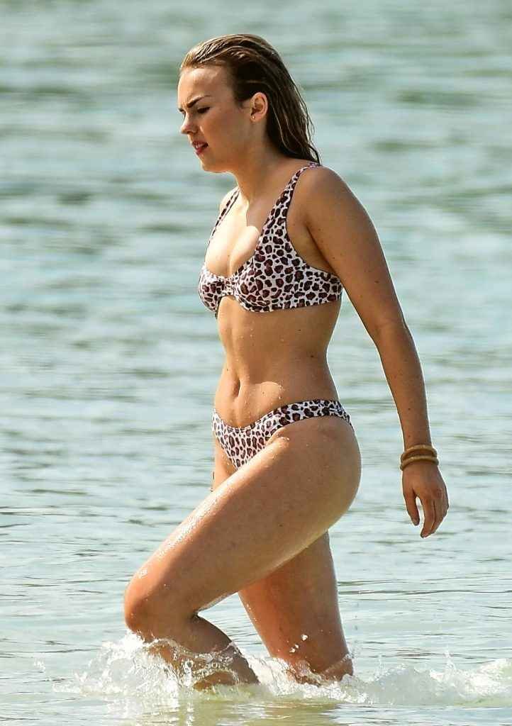 Tallia Storm en bikini à La Barbade