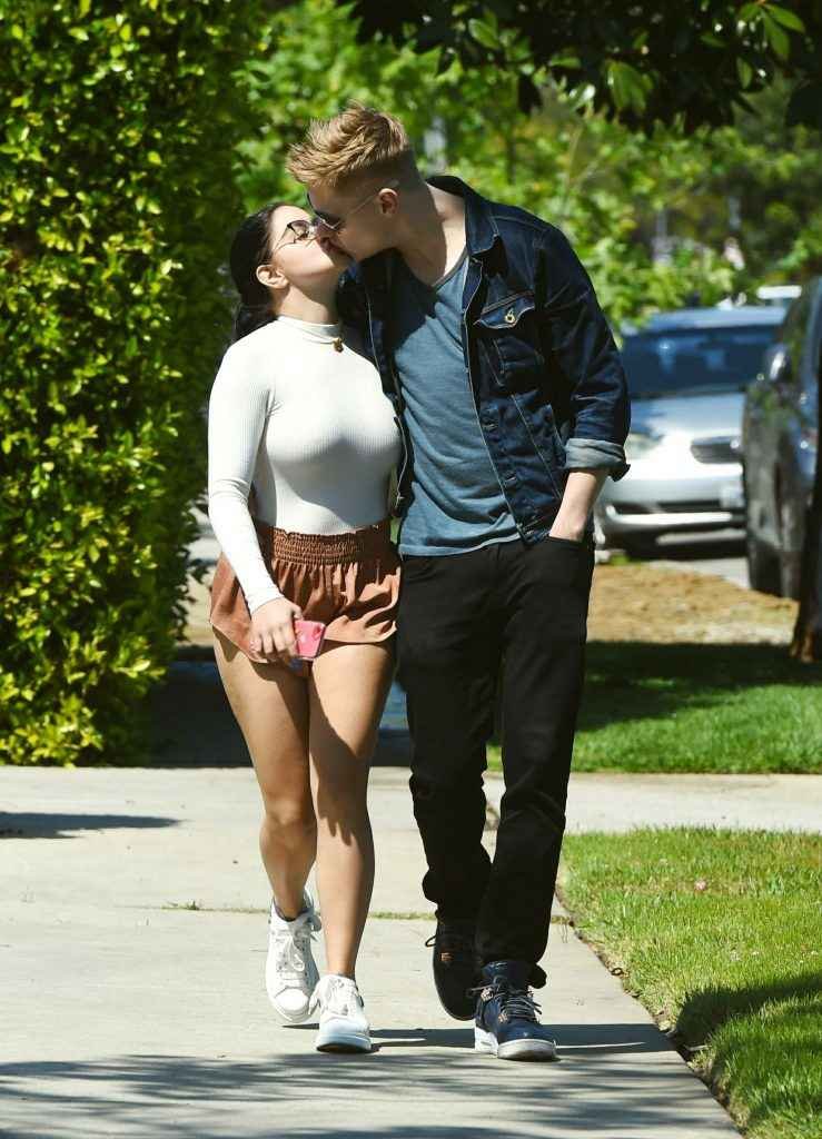 Ariel Winter les fesses à l'air à Beverly Hills