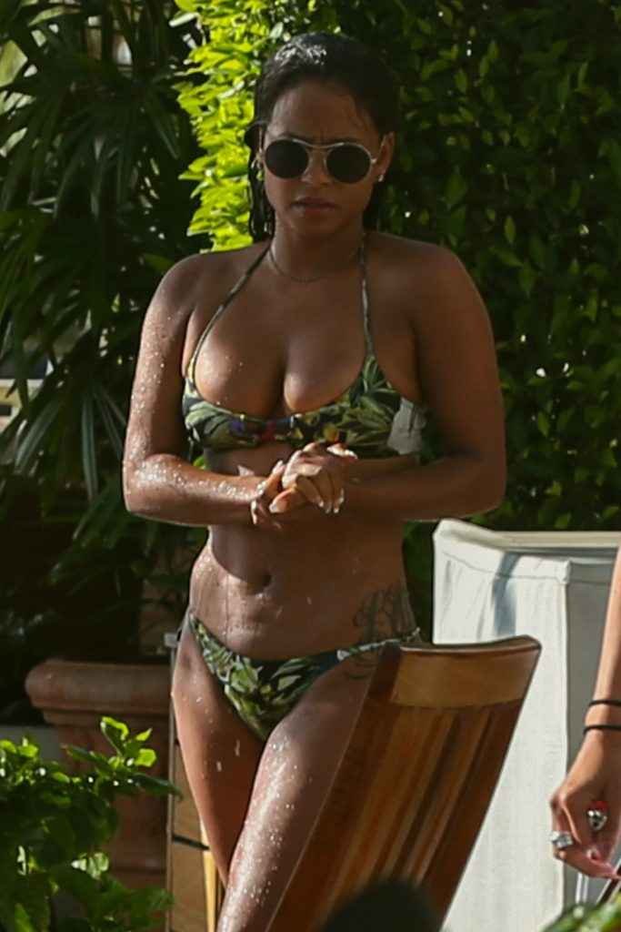 Christina Milian et Nicole Williams en bikini à Hawaii