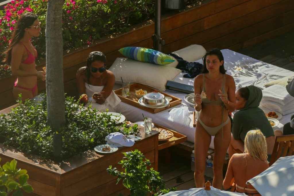 Christina Milian et Nicole Williams en bikini à Hawaii