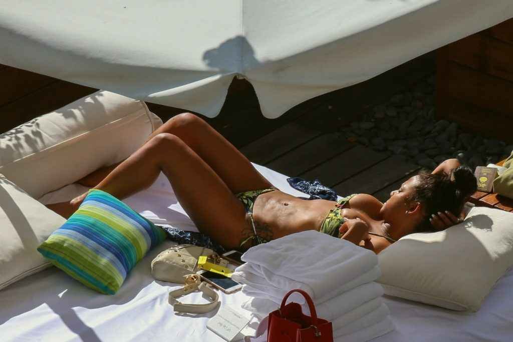 Christina Milian et Nicole Williams en bikini à Hawaii