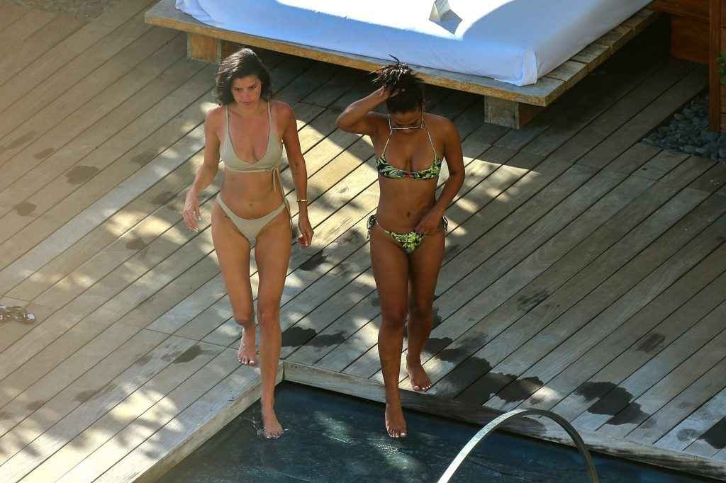 Christina Milian et Nicole Williams en bikini à Hawaii