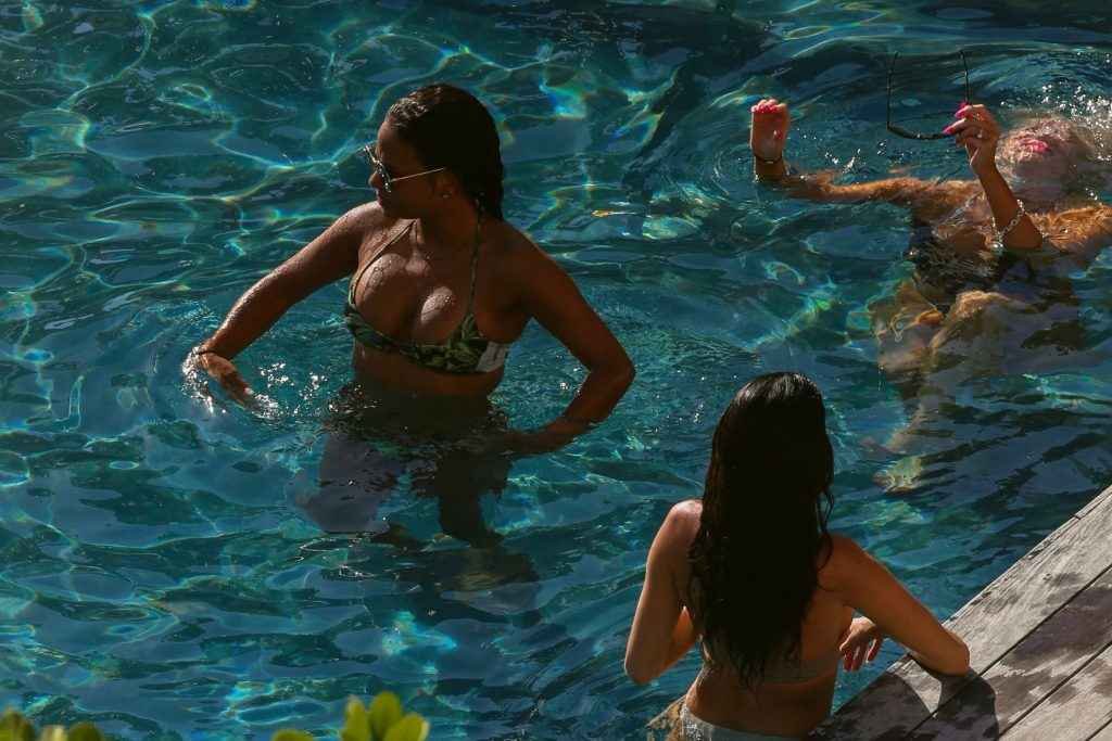 Christina Milian et Nicole Williams en bikini à Hawaii