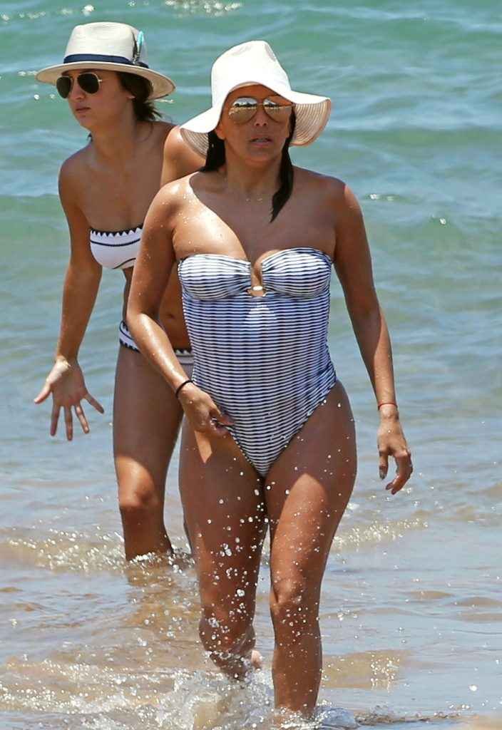 Eva Longoria en maillot de bain à Hawaii