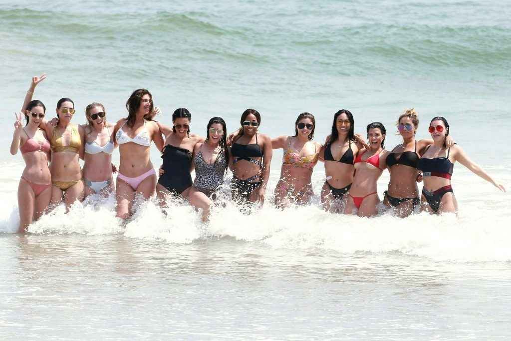 Kim et Kourtney Kardashian en bikini au Mexique